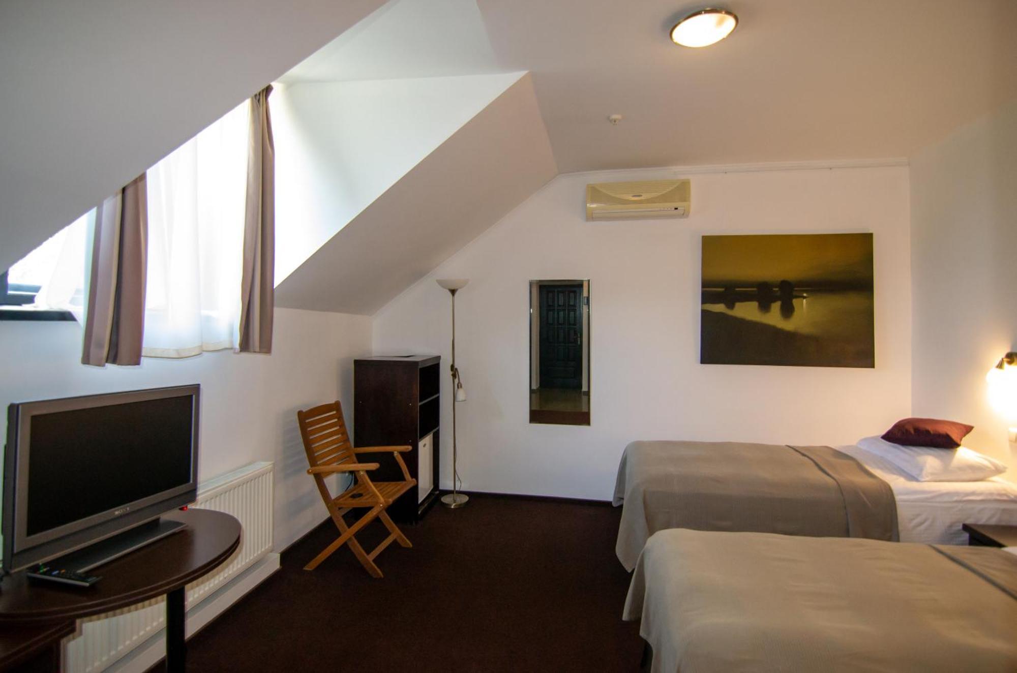 Knyazha Hora Hotel Kaniv Quarto foto